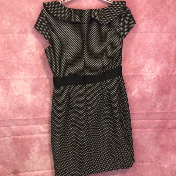 Dress Barn Houndstooth Rosette 🌹 Dress - Picture 4 of 5